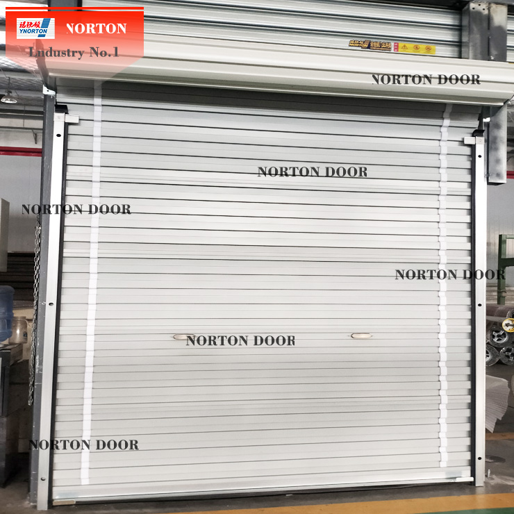 Ang Norton Roll Up Doors ay maaaring ipasadya sa iba't ibang kulay at estilo.