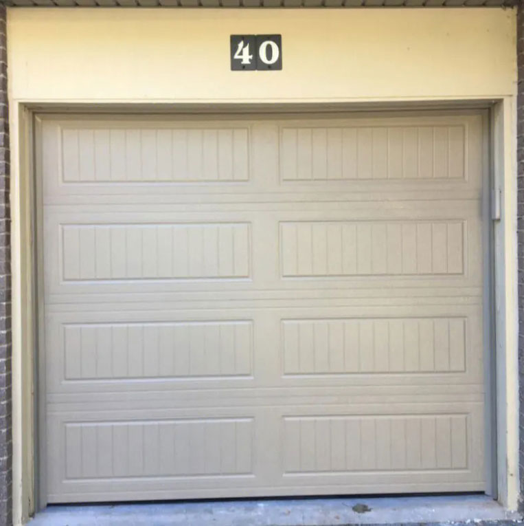 Na -customize na mga pintuan ng garahe ng electric