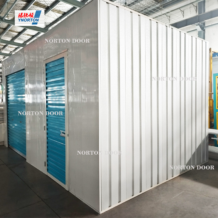Ang yunit ng pag-iimbak ng self-storage na may roll up na pintuan